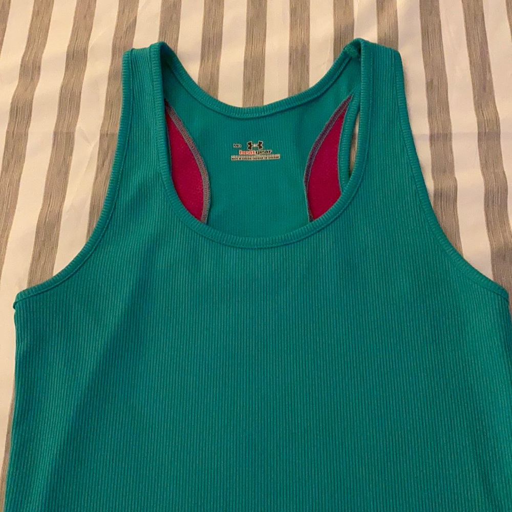 🌸 Under Armour Tank size Medium